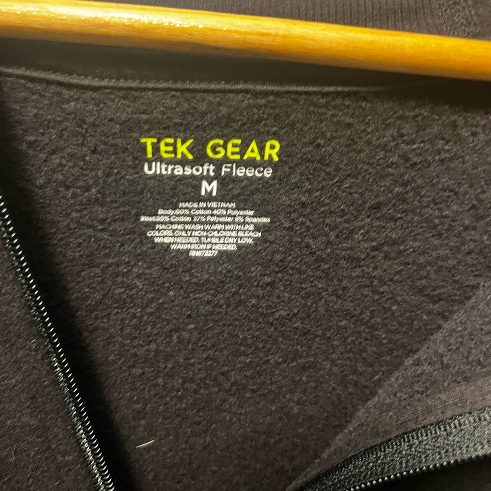 Tek Gear Black Zip-Up Sweater - Picture 2 of 2